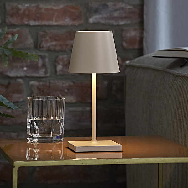 Akku-Tischleuchte Nuindie mini 250mm dünenbeige 2,2W FlexMood 2200K/2700K IP54 168/197lm Ra85 dim